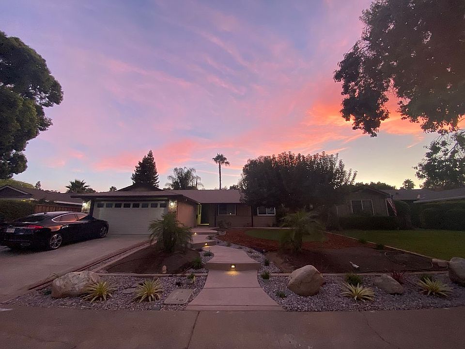 Lighted front yard walkways