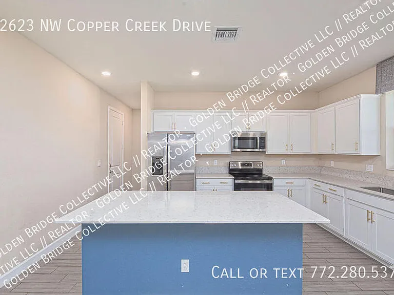12623 NW Copper Creek Dr — Photo 2