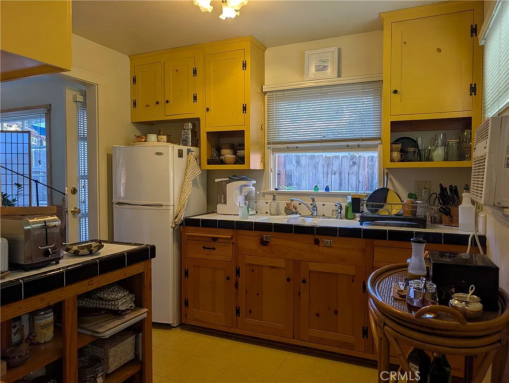 Studio, 500 sqft, $1,450 — Photo 2