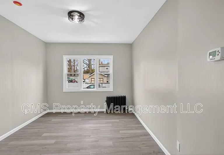 378 Grand St #1R — Photo 16
