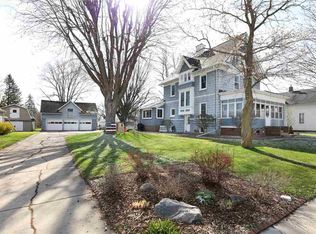 214 Cleveland St, BRILLION, WI 54110