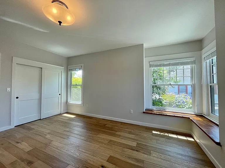 1027 Lincoln Ave — Photo 11