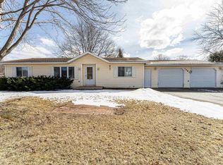 1490 Wellington Dr, Reedsburg, WI 53959