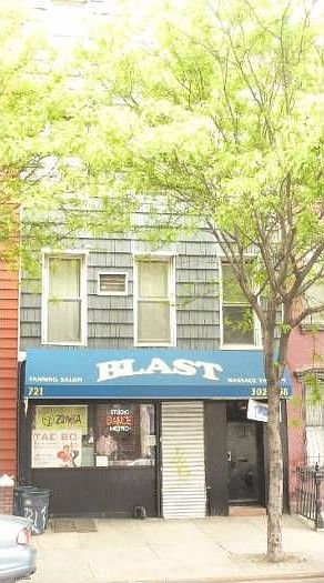 2nd image of 721 Metropolitan Ave #4