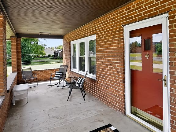 4th image of 1296 Martha Rd