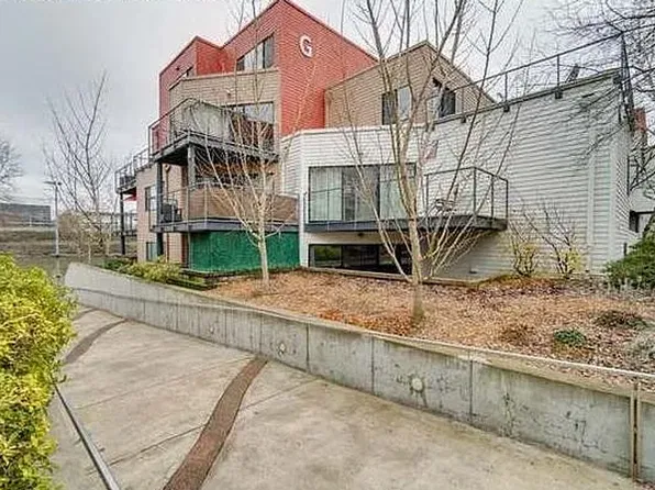 820 NW Naito Pkwy APT G5, Portland, OR 97209