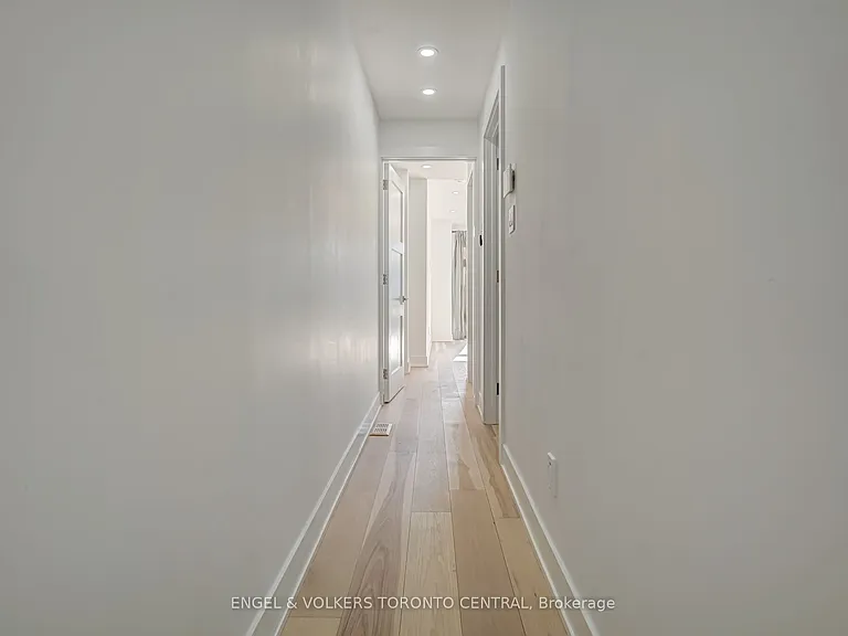230 Willow Ave — Photo 10