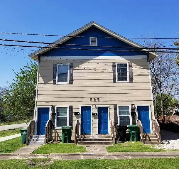 225 N Everton St #4 — Photo 1