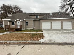 1212 15th St, Central City, NE 68826