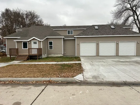 1212 15th St, Central City, NE 68826