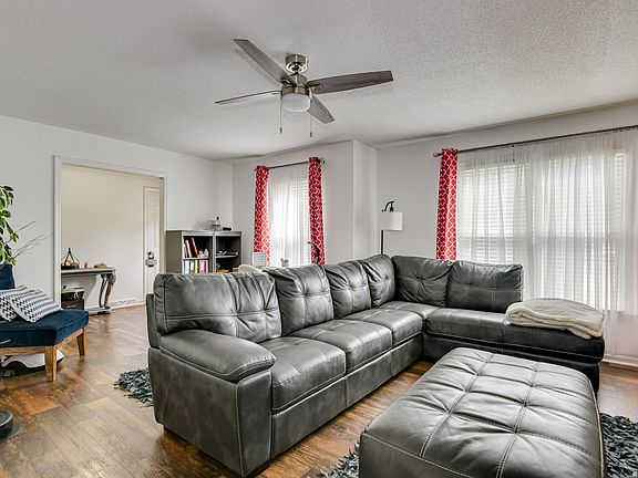 5th image of 134 Robinwood Dr