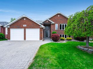 210 Dieppe Cres, Kingsville, ON N9Y4B9
