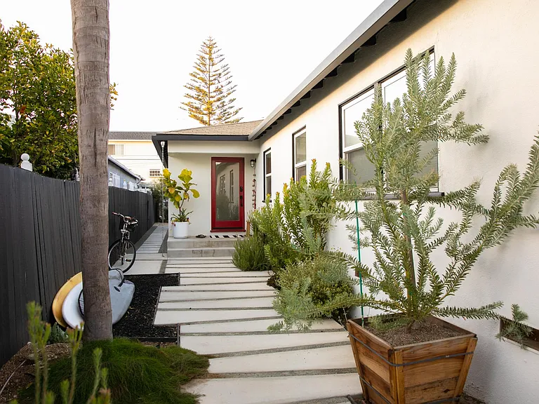 E Sunset Ave — Photo 1