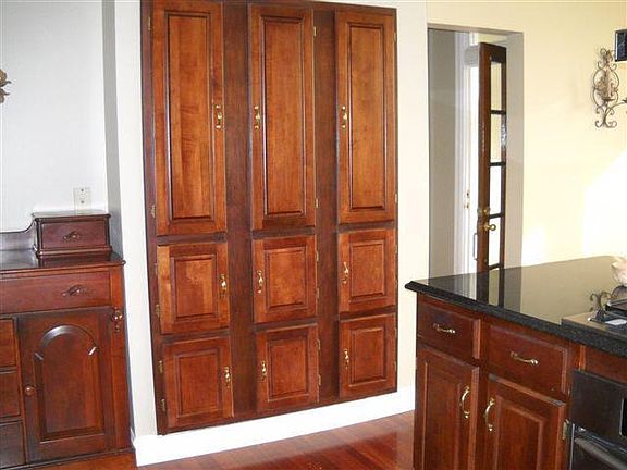 Master Bathroom
						:
						Master bathroom has custom glass shower enclosure, jetted tub, and double sinks
