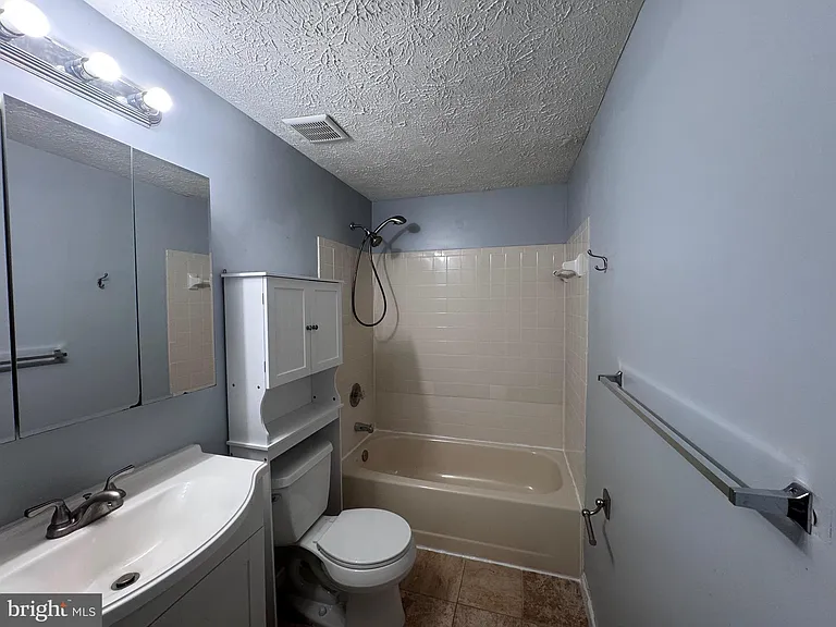 1727 Sundance Dr — Photo 9