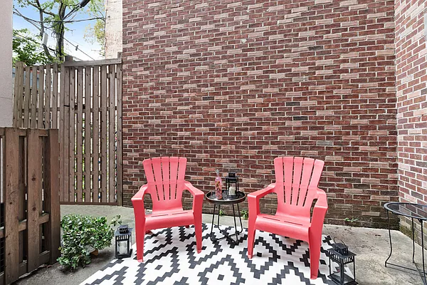 Sold by Compass | media 11