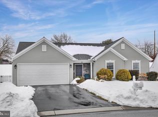 924 Sweetbay Ln, Lebanon, PA 17046