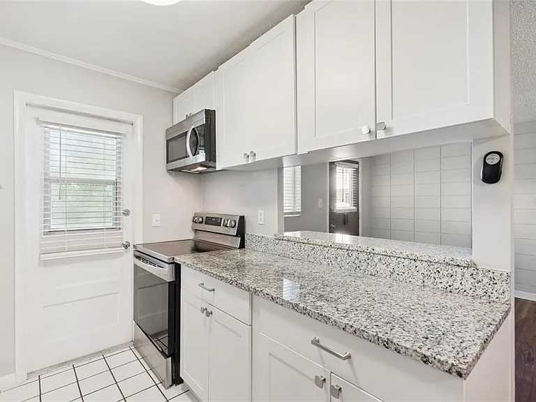 320 Lakeview St #213 — Photo 11