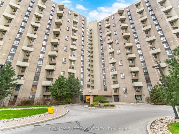 296 Mill Rd #F8, Toronto, ON M9C 4X8