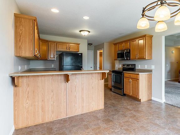 3rd image of 13311 Delano Cv