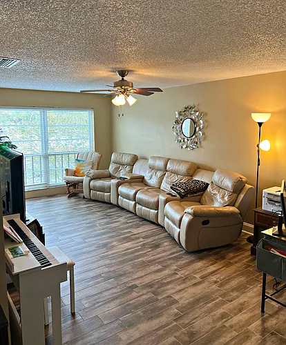 2700 Bayshore Blvd Photo 1