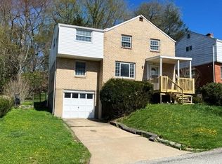 817 Macfarlane Dr, Pittsburgh, PA 15235