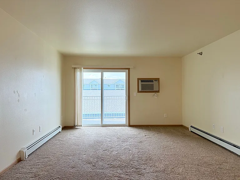 West Lake III Apartments — Photo 10