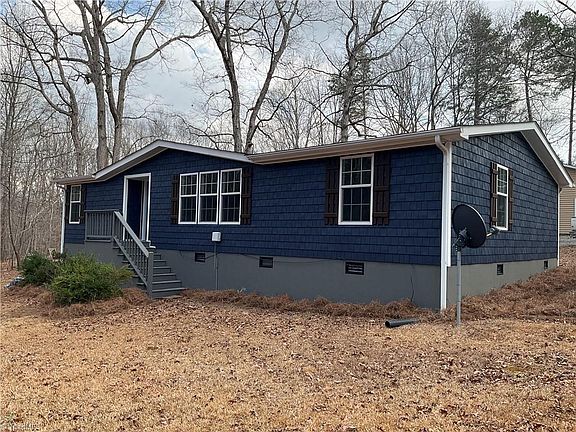 2nd image of 1674 Ridgewood Rd