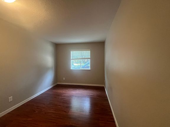 2nd image of 1640 Franklin Ave #E