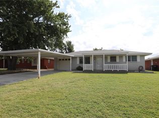 752 N Norman Ave, Moore, OK 73160