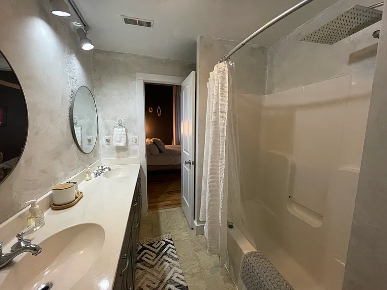 103 Court Sq #4 — Photo 13