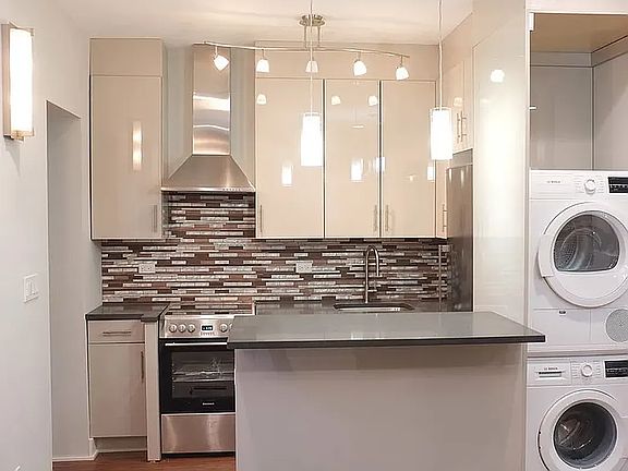 3rd image of 458 W 51st St APT 2