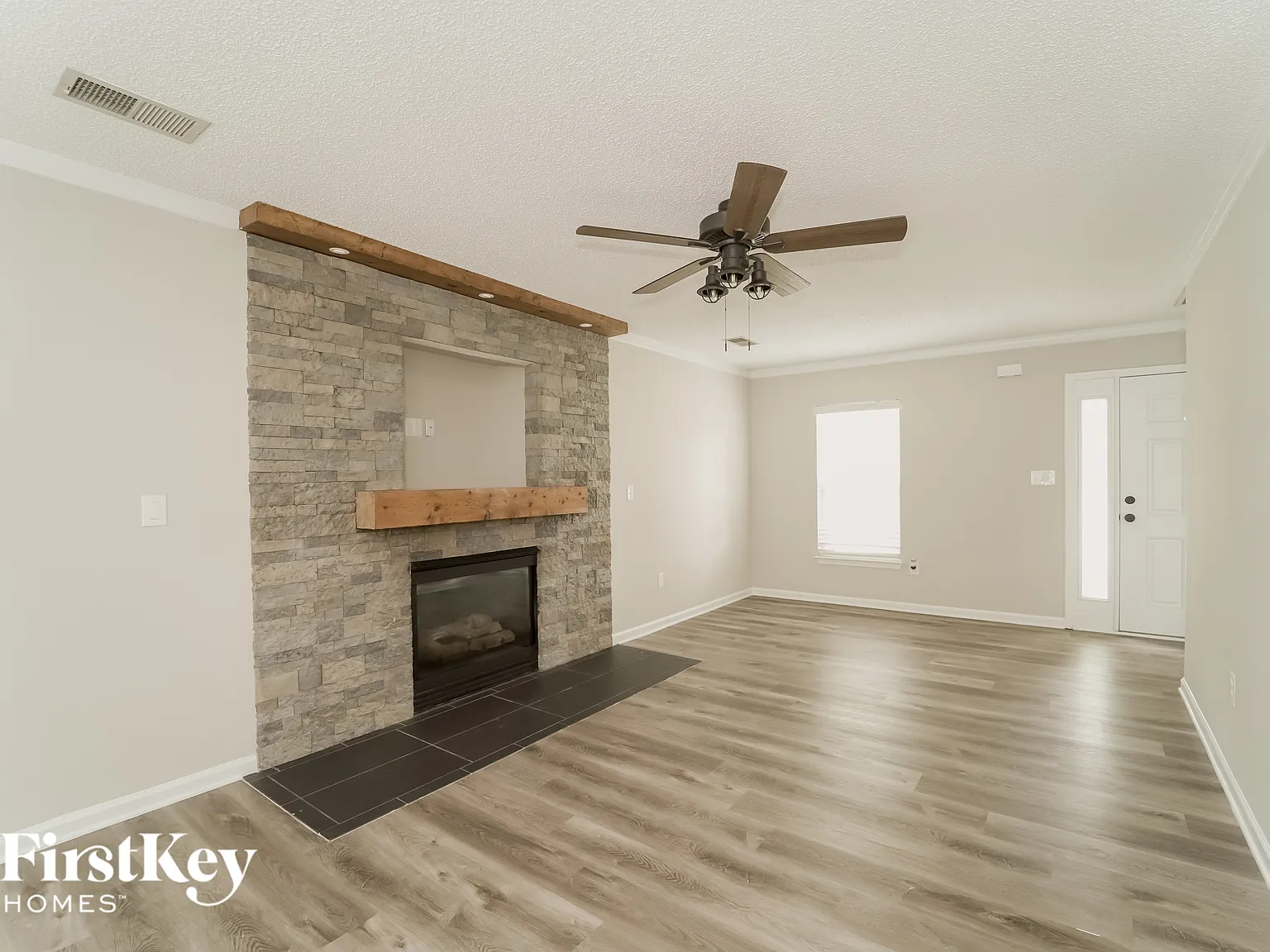 3 bed, 2.5 bath, 1777 sqft, $2,445 — Photo 4