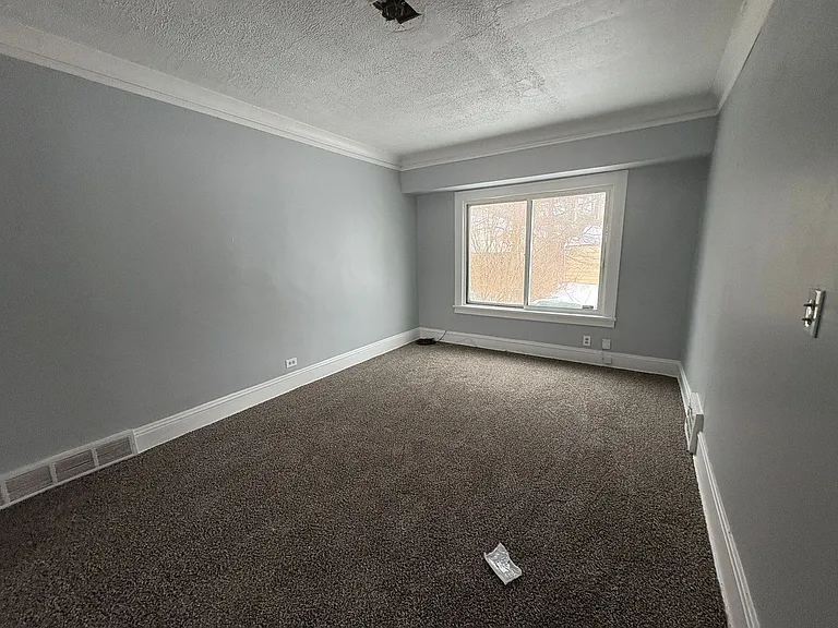 1007 Elbon Rd — Photo 3