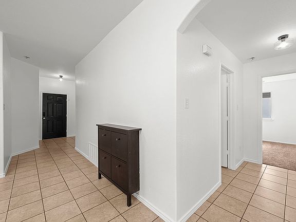 5th image of 4900 Green Meadow St