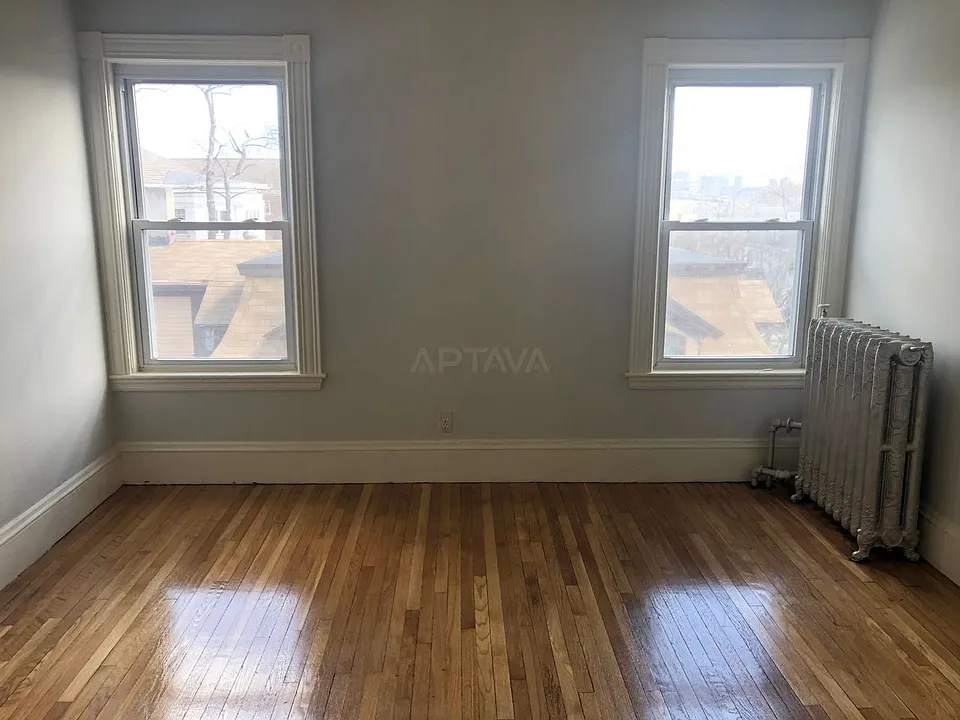 127 Summer St #3