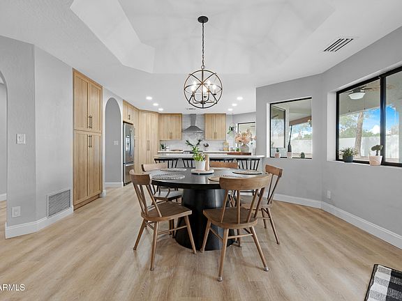 5th image of 941 N ORCHARD --
