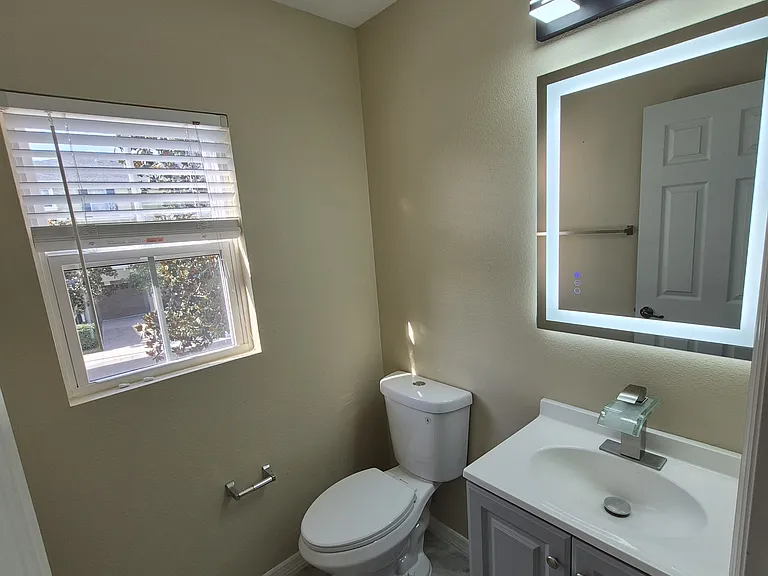 8666 Majestic Elm Ct — Photo 7