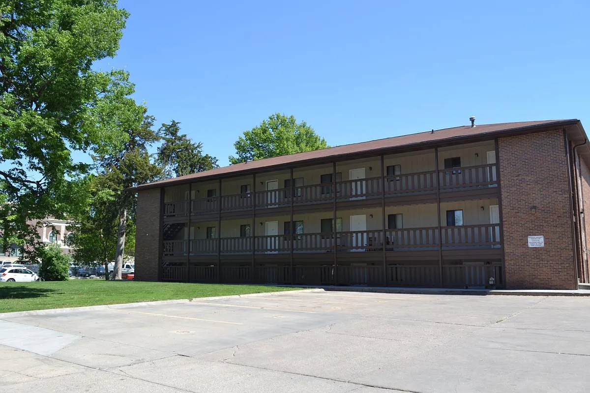 Building Photo - 1113 B St