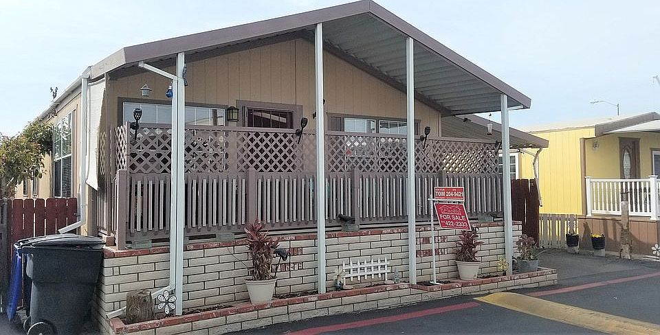 1st image of 2420 Palm Ave Space 14