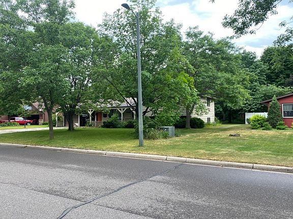 2nd image of 1508 Goettens Way