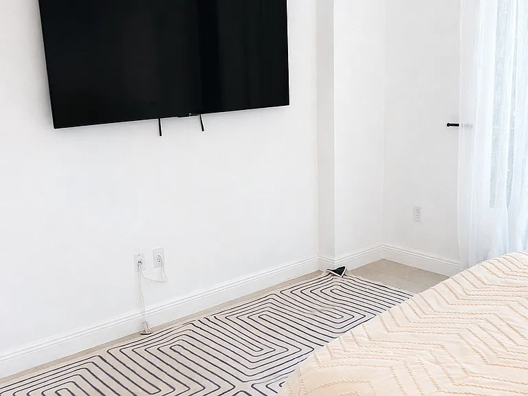55 SE 6th St #2203 — Photo 17