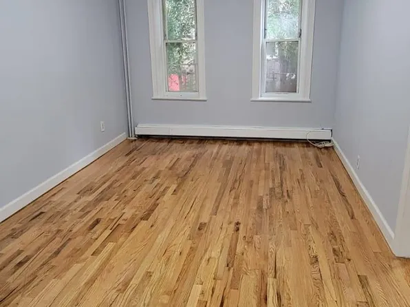 237 Lexington Avenue image 1 of 6