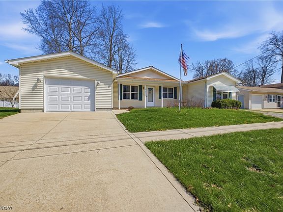 2nd image of 1029 Woodglen Ave