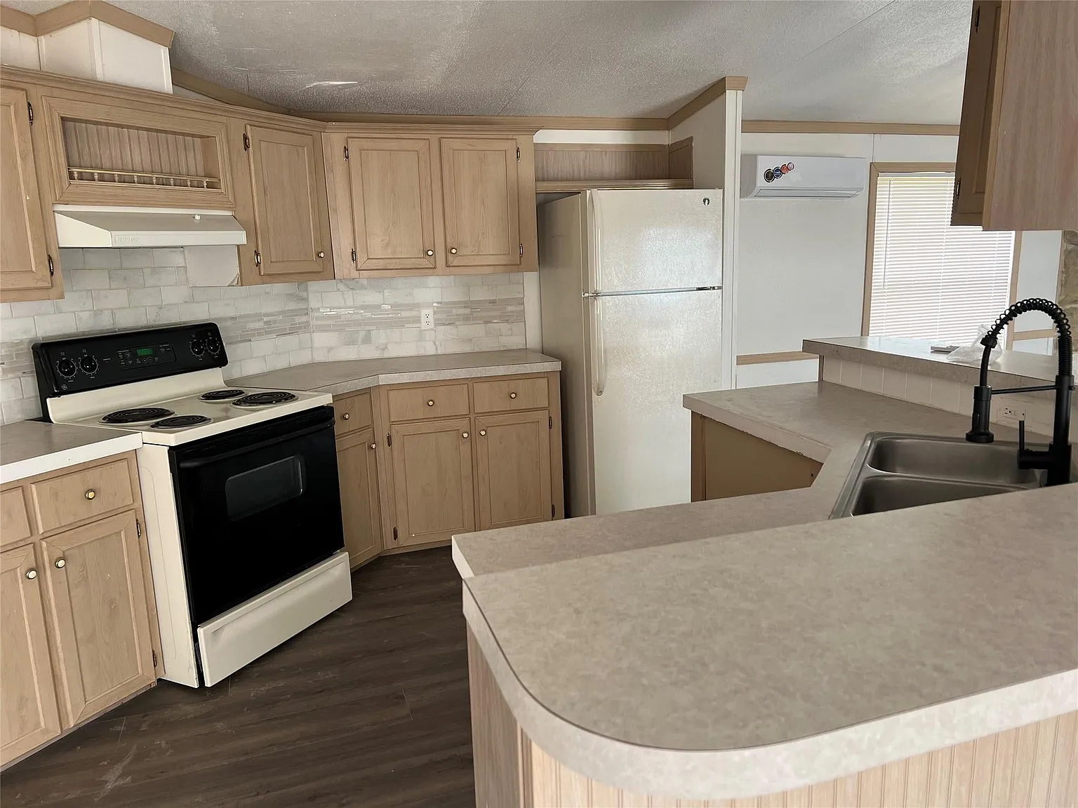 3 bed, $1,275 — Photo 3