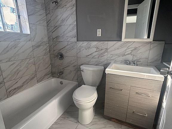 4th image of 104 Montclair Ave #Cpm6