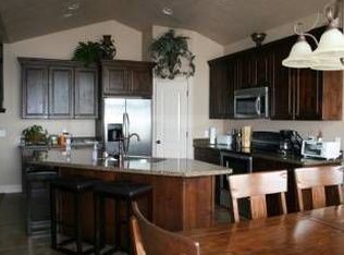 10722 Coral Dune Dr, South Jordan, UT 84095