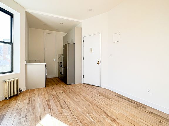 3rd image of 200 Mott St #27