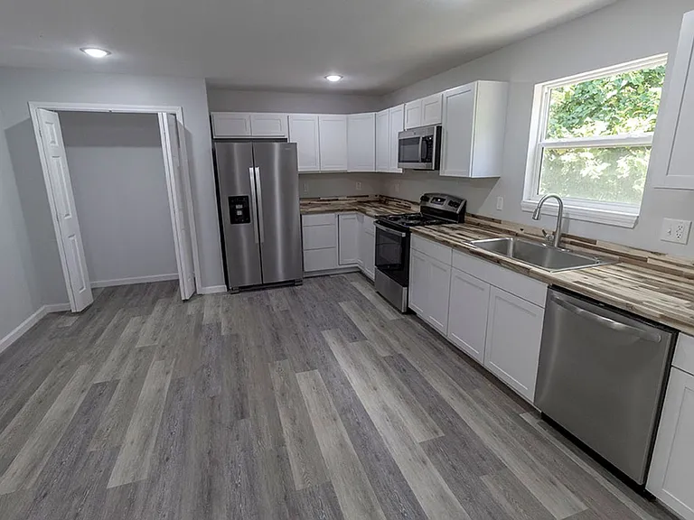 5316 Godas Cir — Photo 6