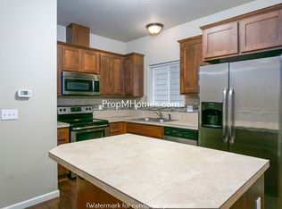 2708 Kingwood St, Forest Grove, OR 97116